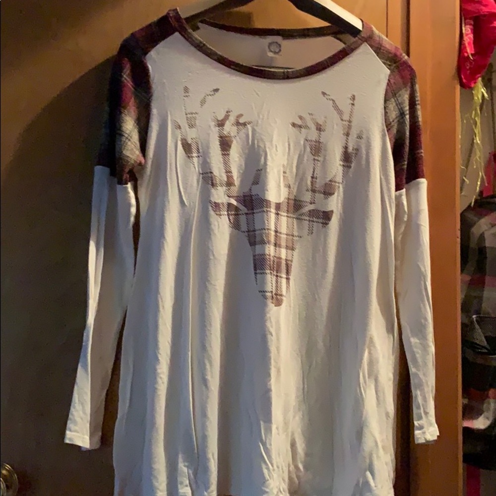 Plaid Deer head on cream color and plaid sleeves